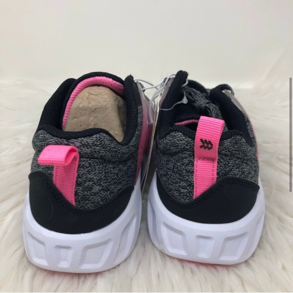 All in Motion youth girls Black sneakers size 4 - Picture 3 of 4